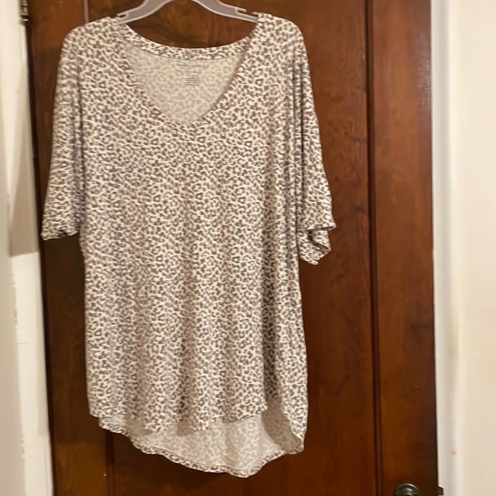 American Eagle soft and sexy tee